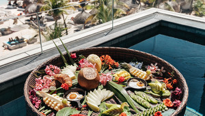 Floating breakfast